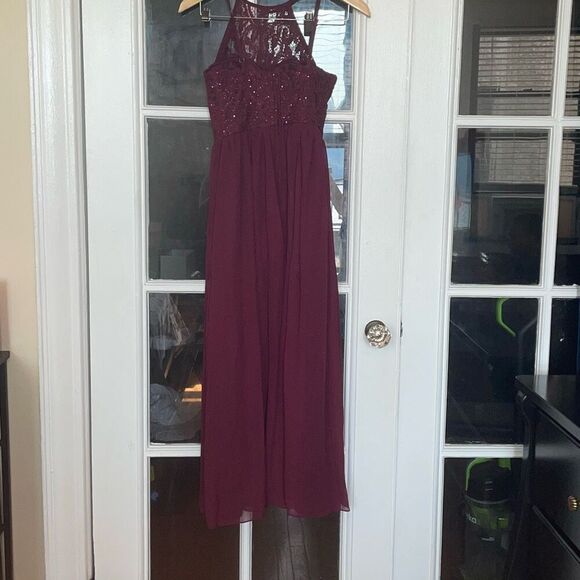 Preowned speechless burgundy lace halter top maxi gown dress junior teen size 3 - Picture 11 of 14